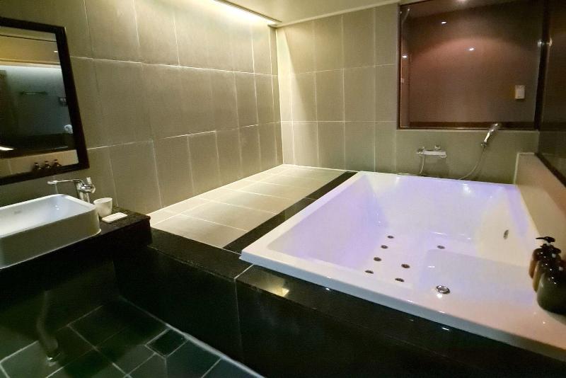 2Heaven Hotel image