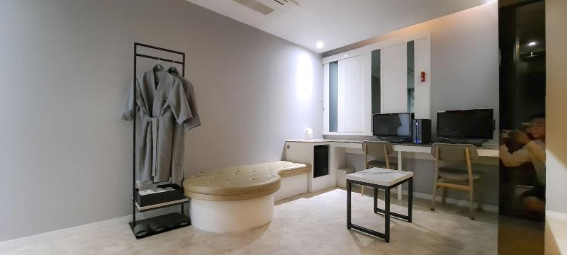 2Heaven Hotel image