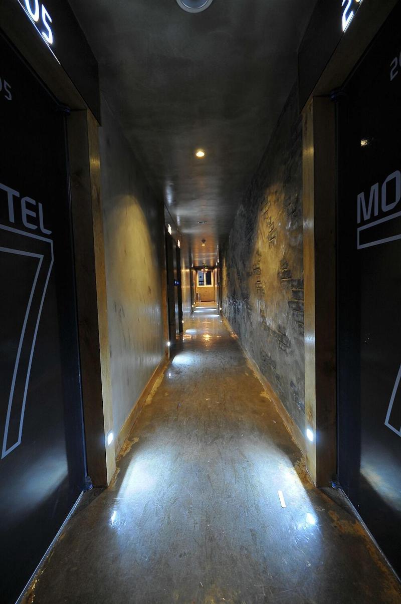 7 Motel image