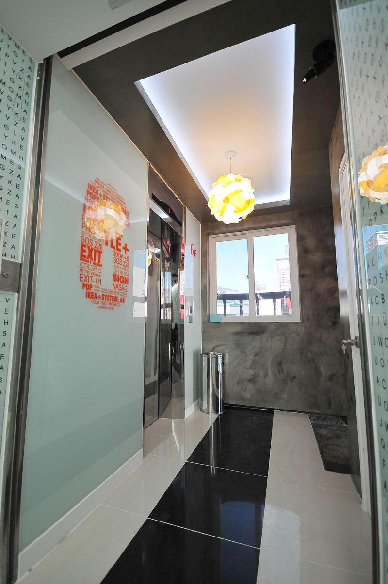 7 Motel image