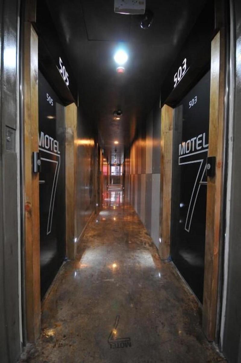 7 Motel image