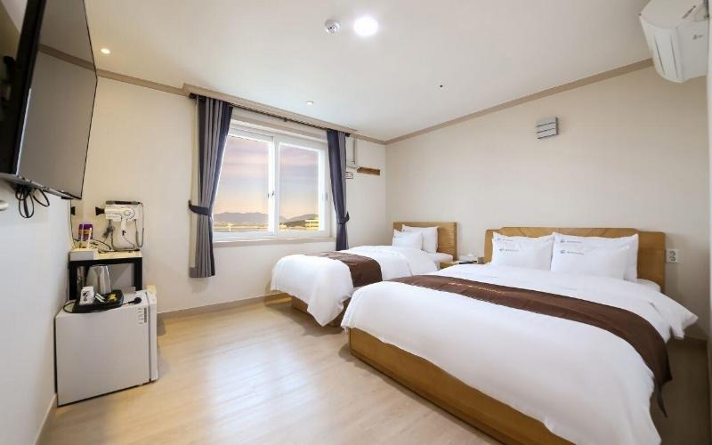 Mj Tour Hostel image