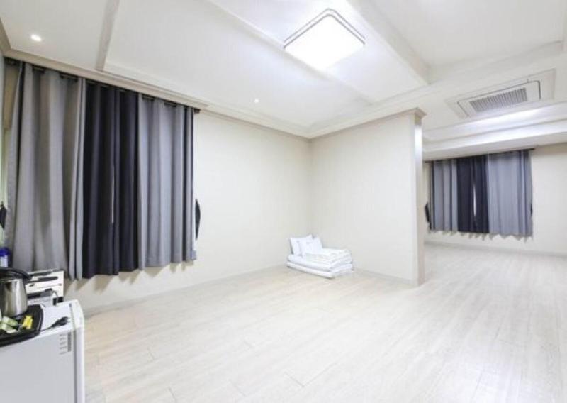 Mj Tour Hostel image