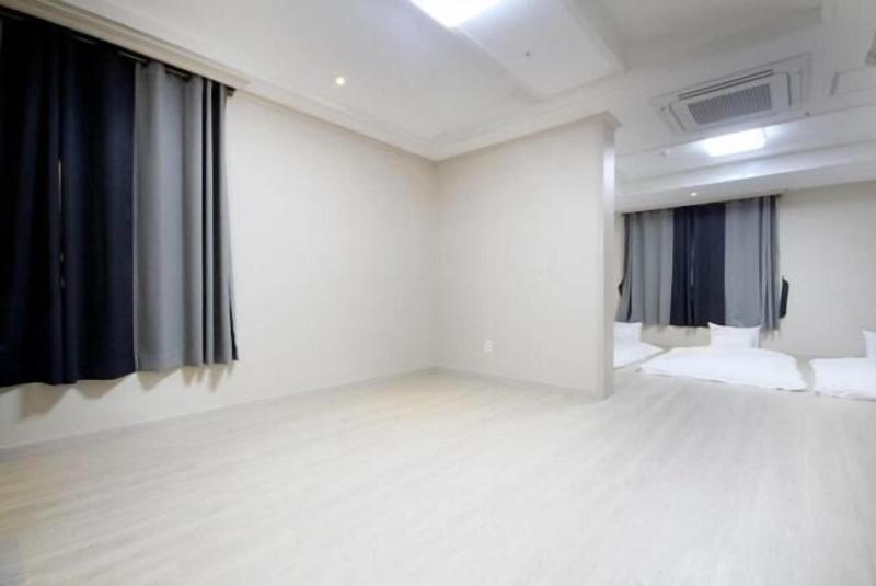 Mj Tour Hostel image
