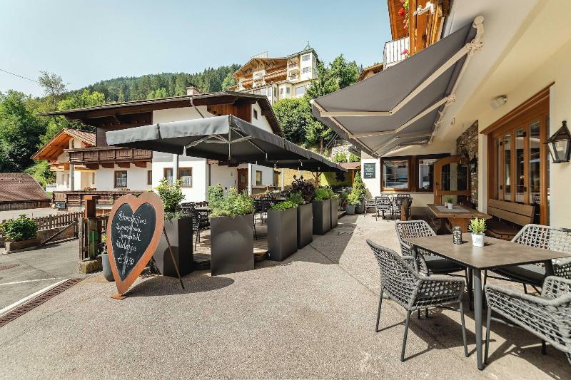 Hotel Hochzillertal image