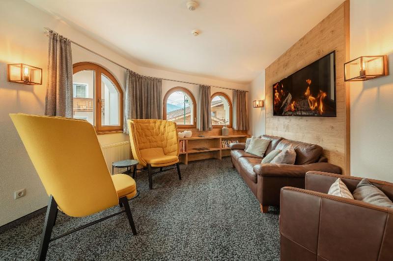 Hotel Hochzillertal image