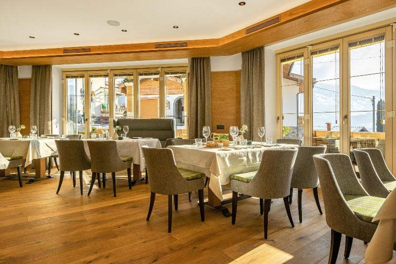 Hotel Hochzillertal image