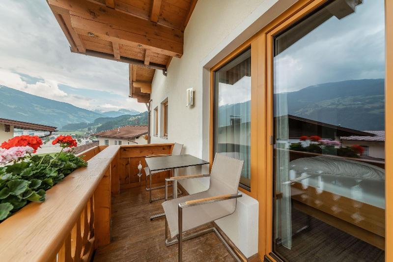 Hotel Hochzillertal image