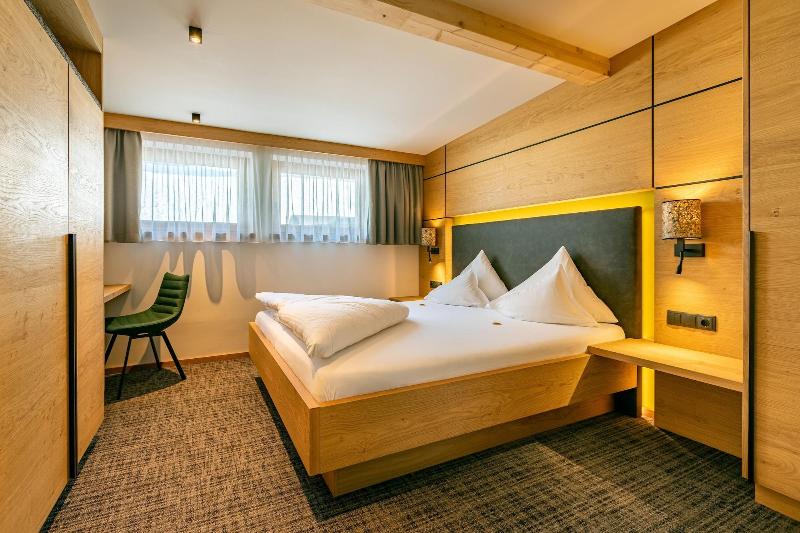 Hotel Hochzillertal image