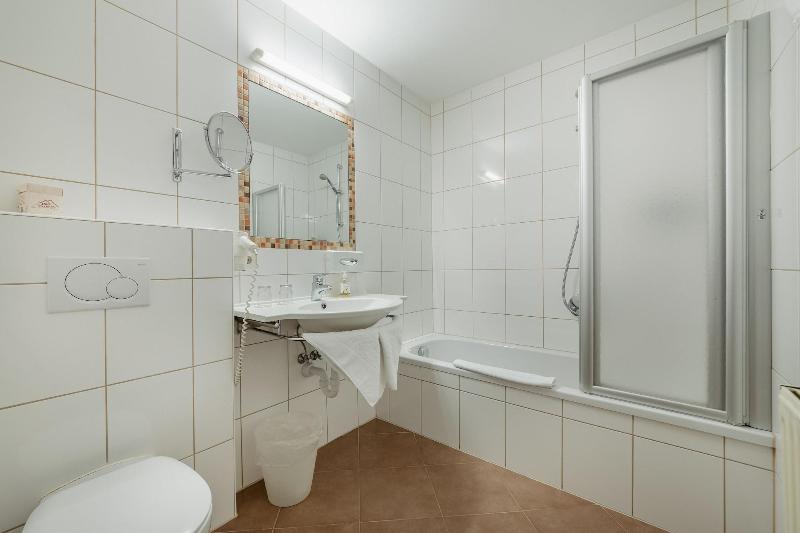 Hotel Hochzillertal image