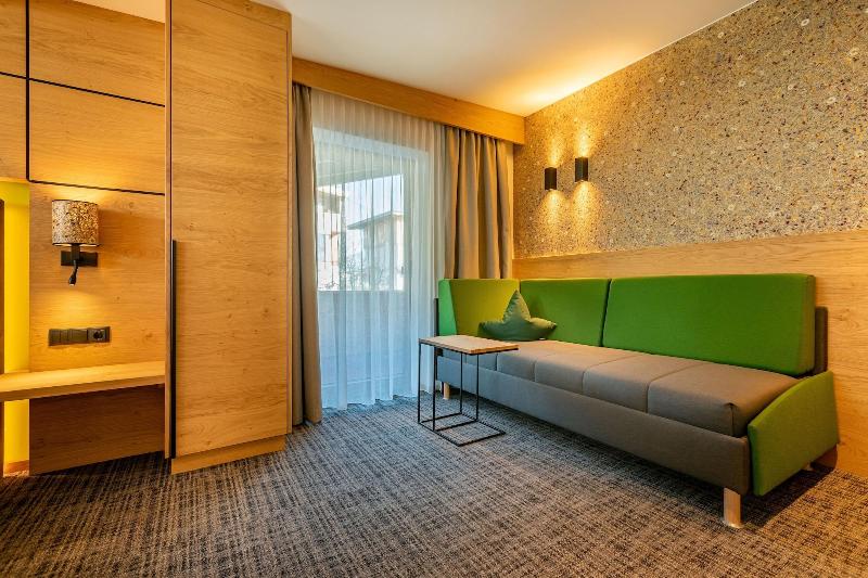 Hotel Hochzillertal image