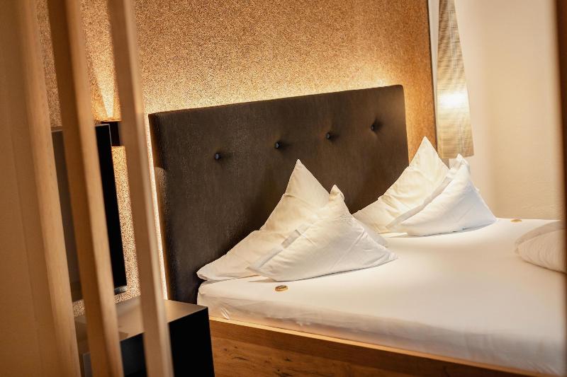 Hotel Hochzillertal image