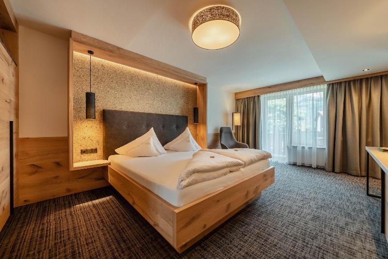 Hotel Hochzillertal image