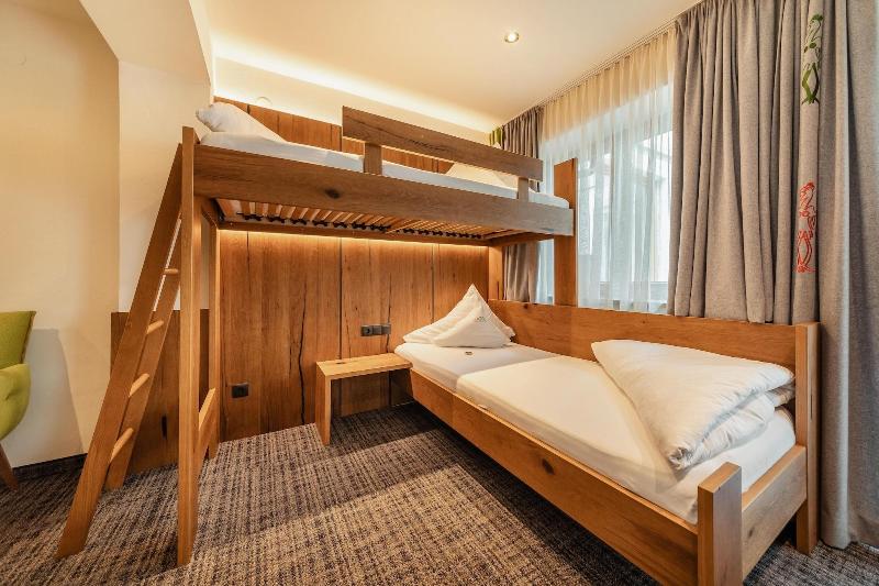 Hotel Hochzillertal image
