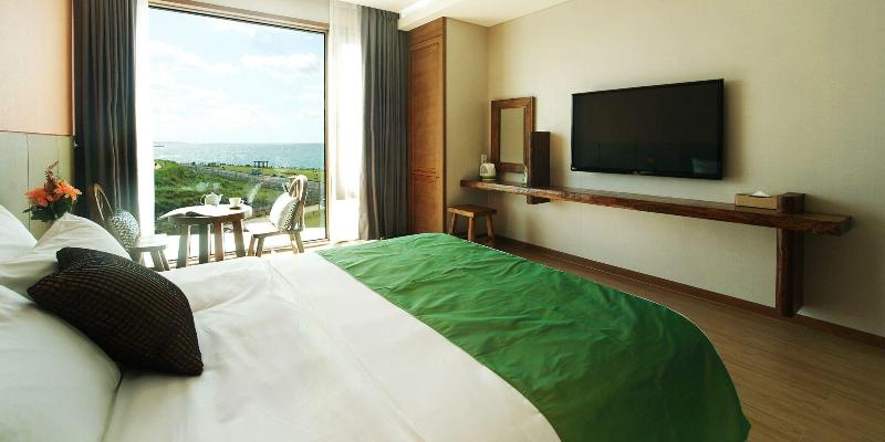 Login Hotel image