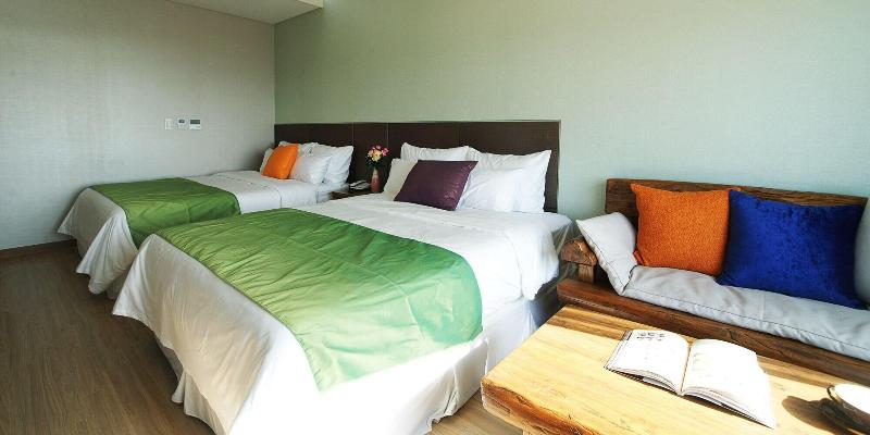 Login Hotel image