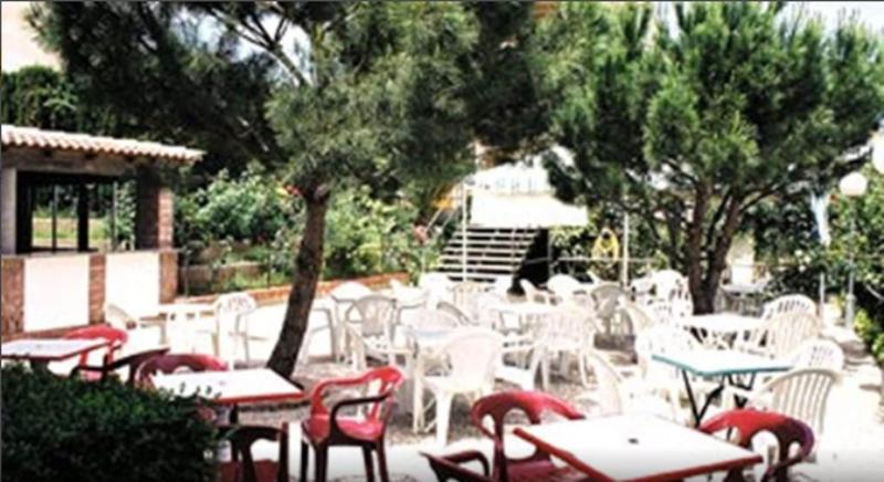Hostal Monasterio De Rueda image