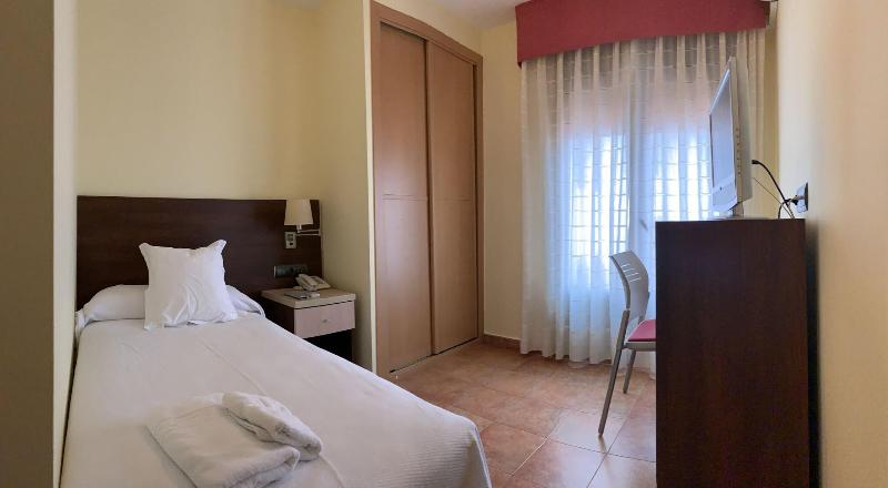 Hostal Monasterio De Rueda image