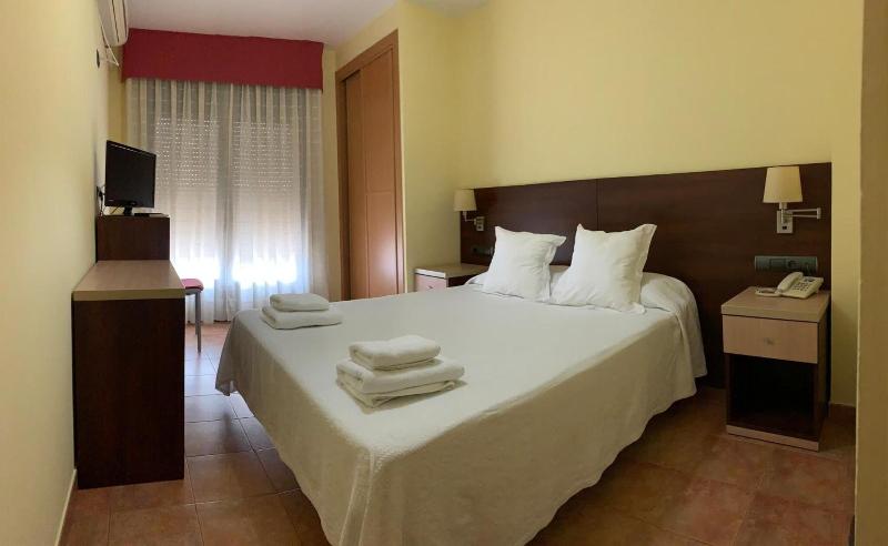 Hostal Monasterio De Rueda image