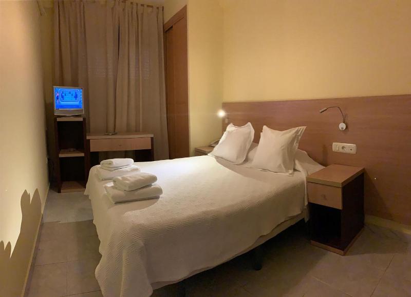 Hostal Monasterio De Rueda image