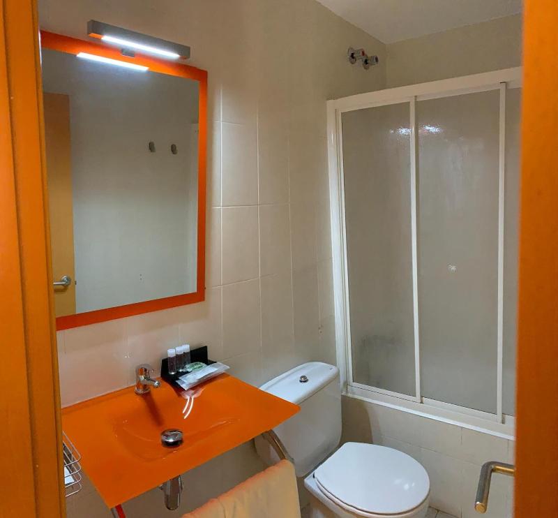 Hostal Monasterio De Rueda image
