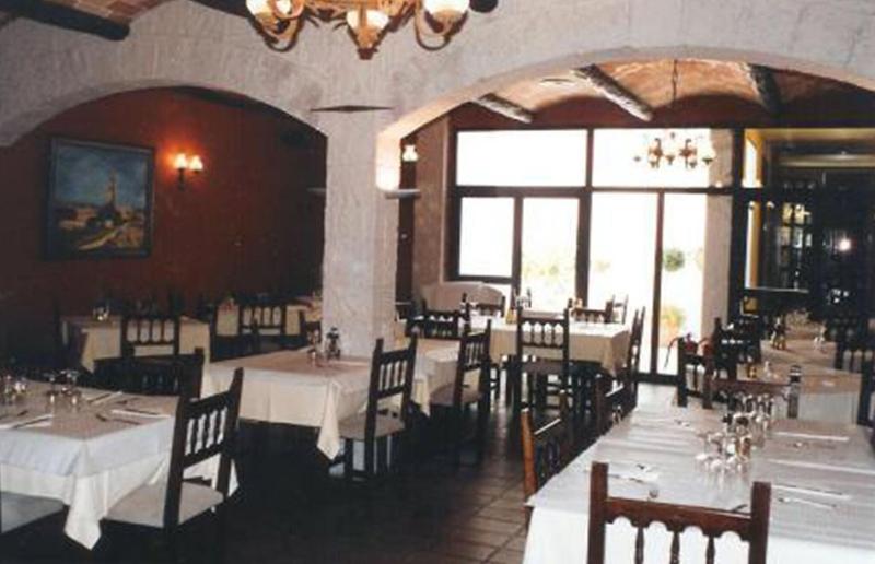 Hostal Monasterio De Rueda image