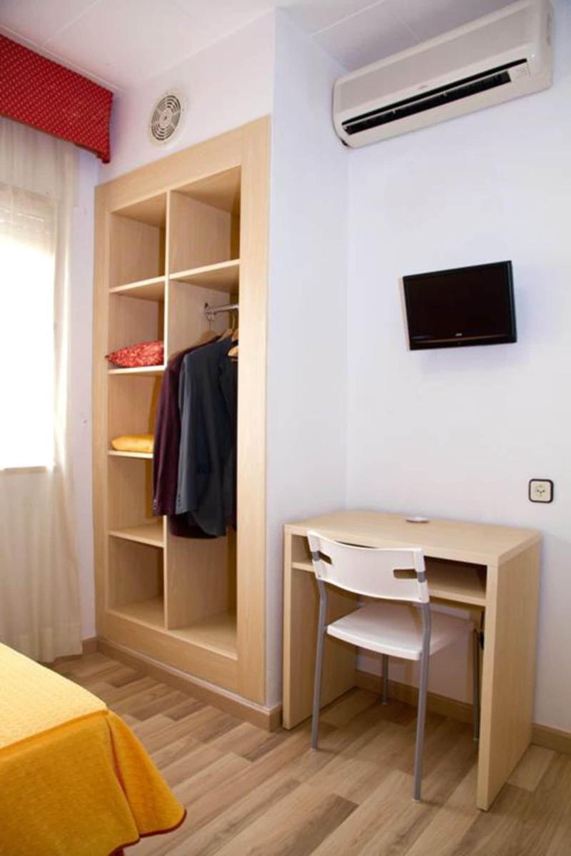 Hotel Tortosa Parc image