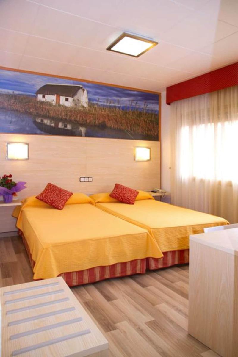 Hotel Tortosa Parc image