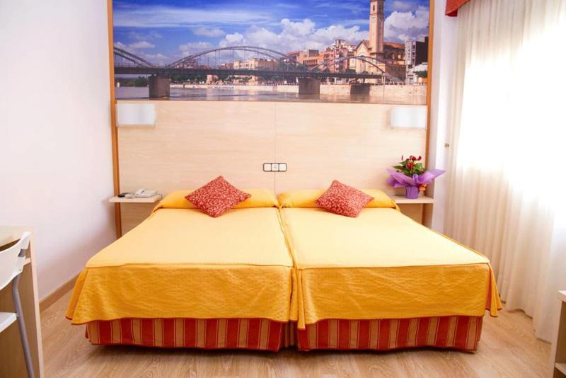 Hotel Tortosa Parc image