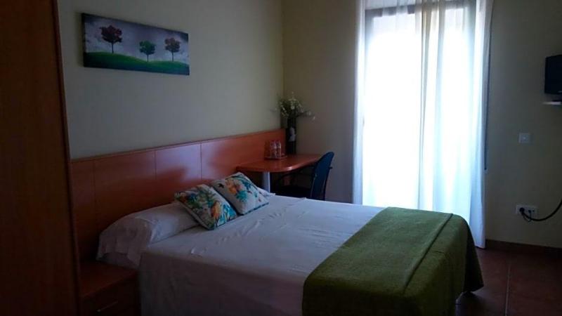 Hostal Sant Roc image
