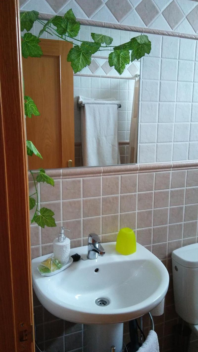 Hostal Sant Roc image