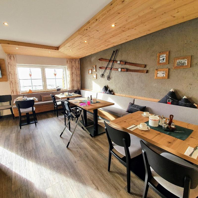 Gästehaus Alpenblick Lermoos image