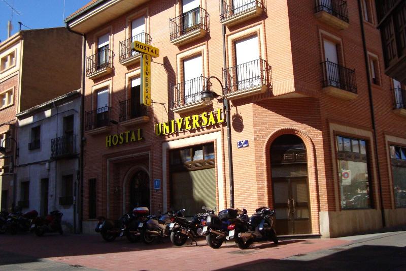 Hotel Hostal Universal