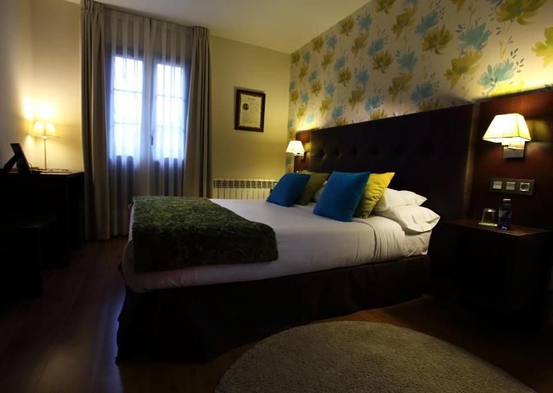 Hotel Rural - El Rincón de Don Pelayo image