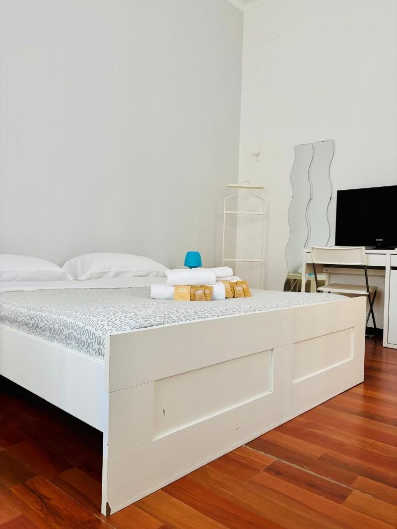 Castelnuovo Rooms & Breakfast image