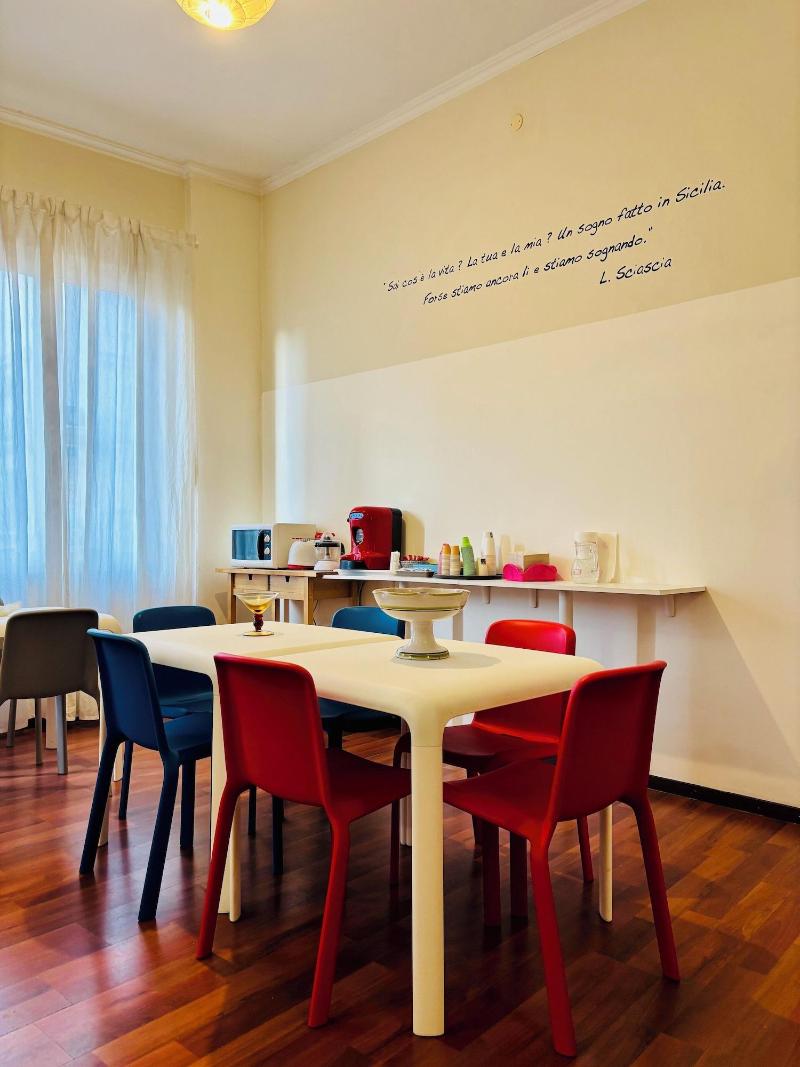 Castelnuovo Rooms & Breakfast image