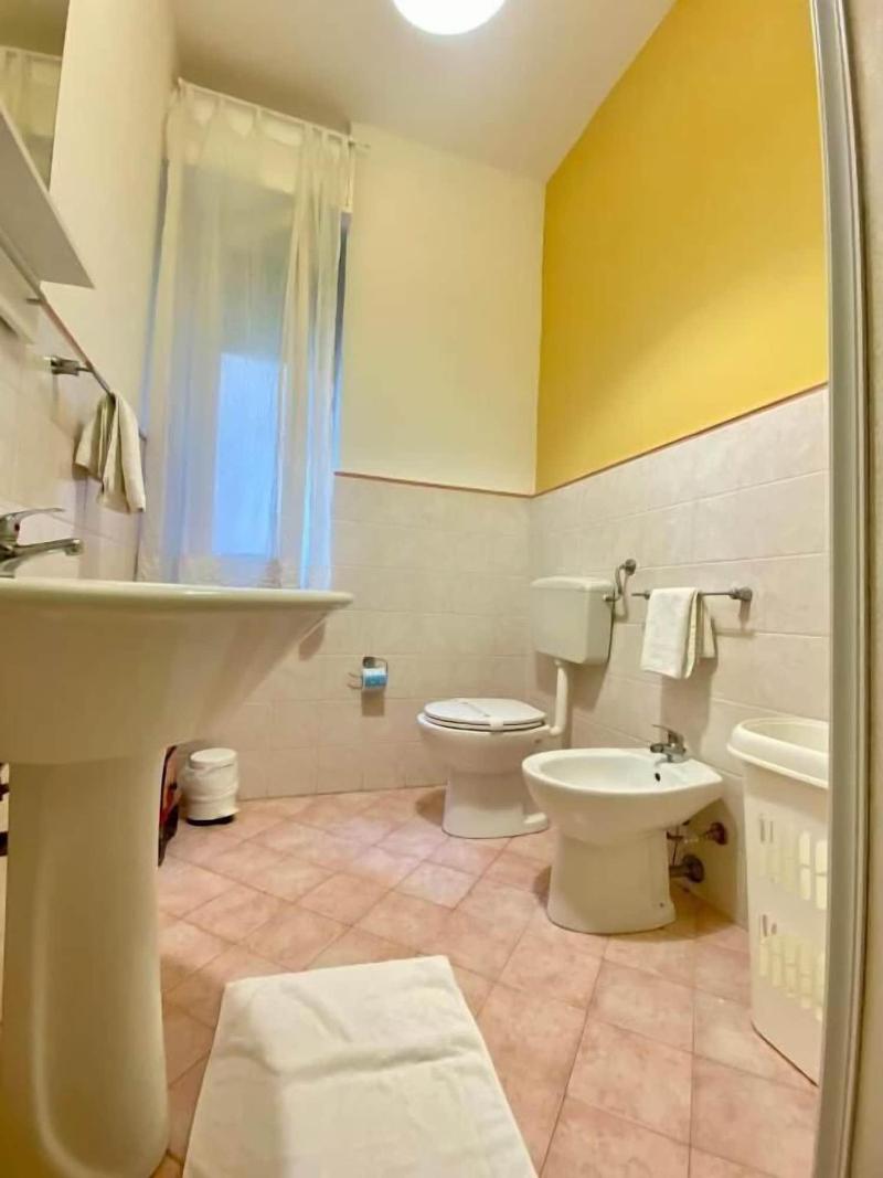 Castelnuovo Rooms & Breakfast image