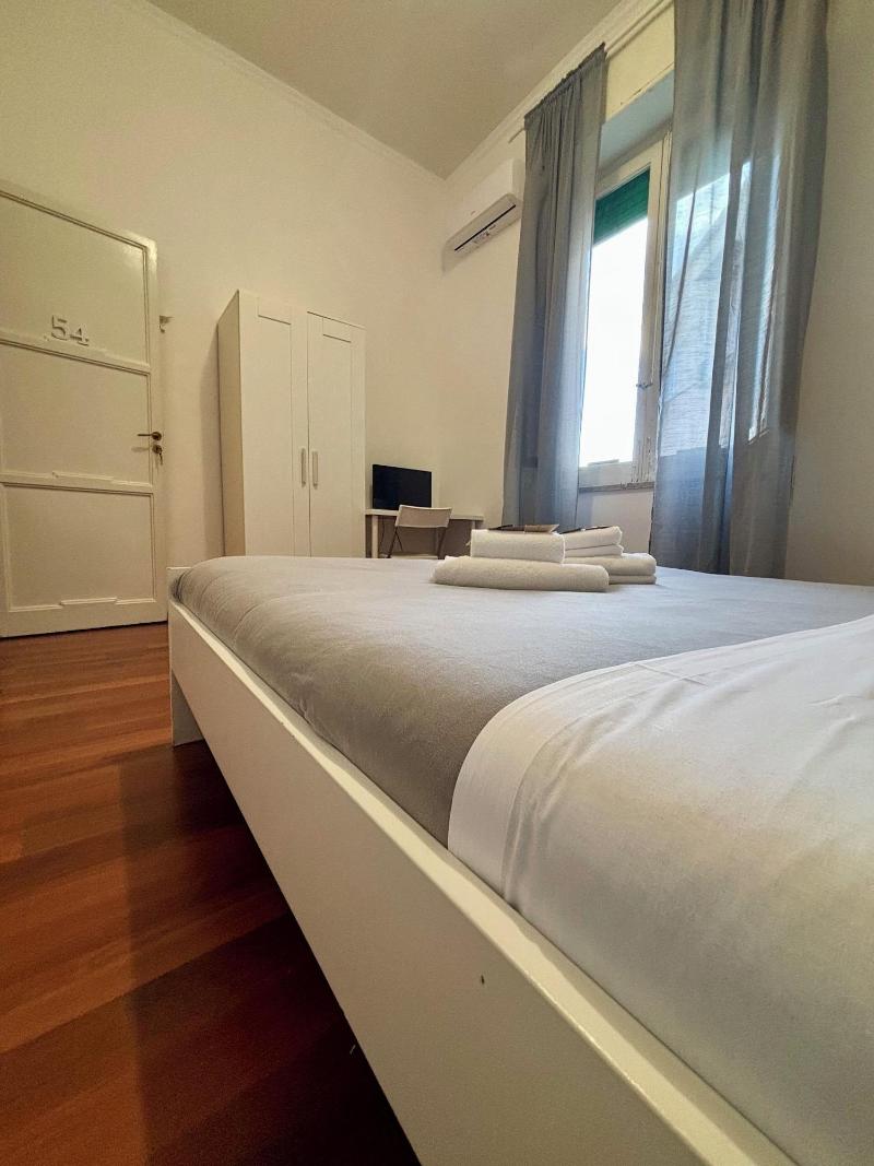 Castelnuovo Rooms & Breakfast image