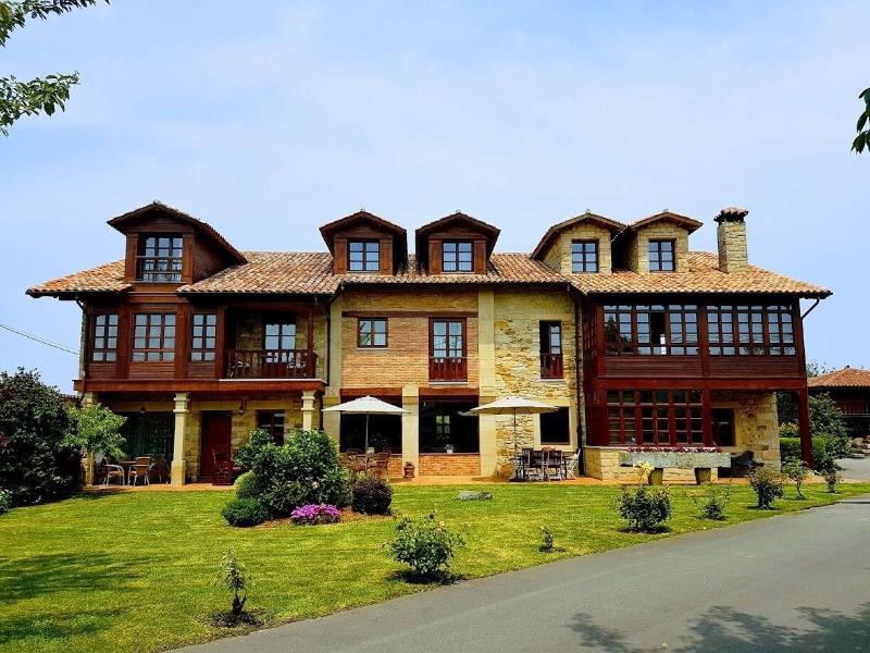 Hotel Casona De Tresali image