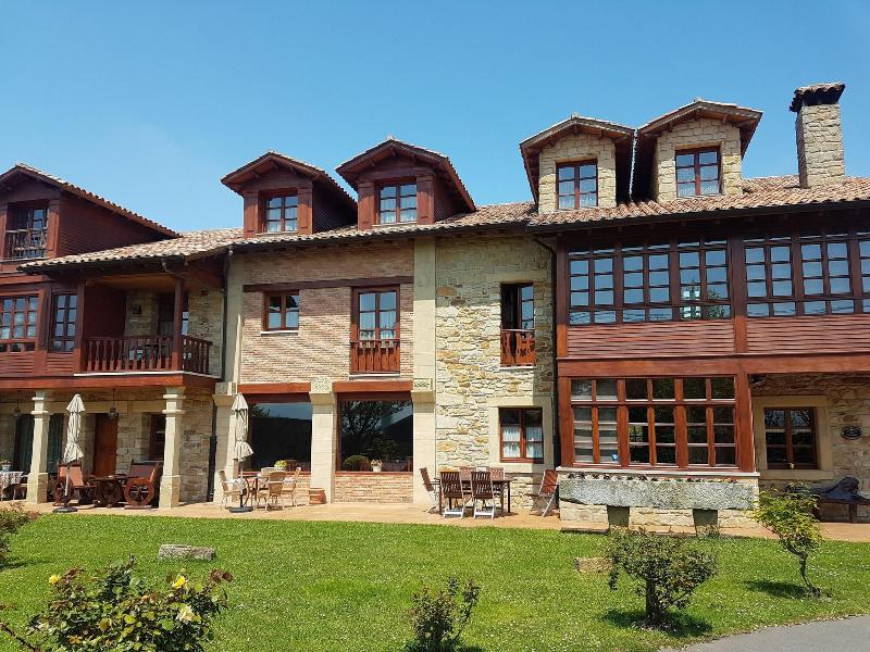 Hotel Casona De Tresali image