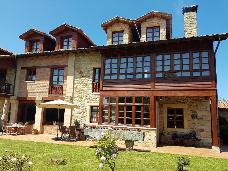 Hotel Casona De Tresali image