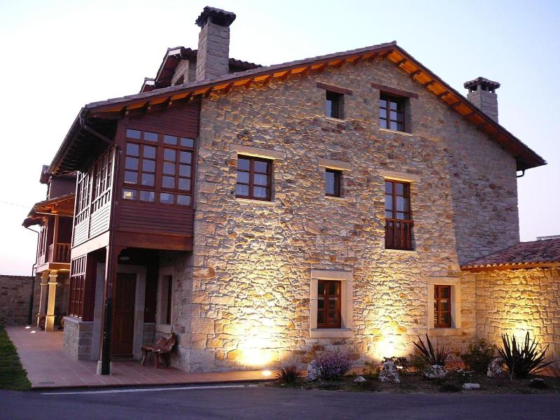 Hotel Casona De Tresali image