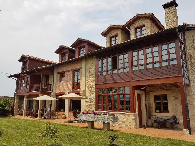 Hotel Casona De Tresali image