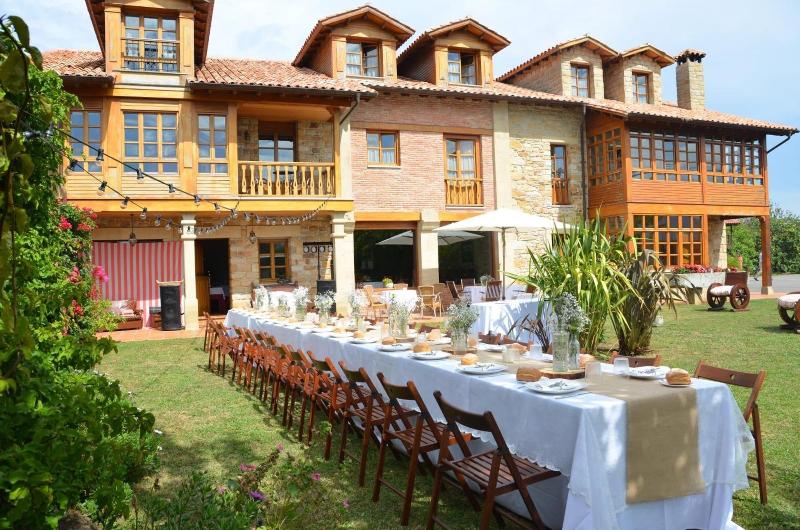 Hotel Casona De Tresali image