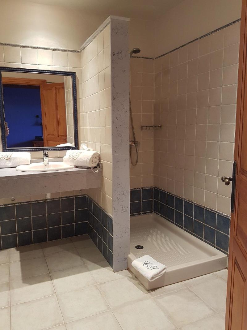 Hotel Casona De Tresali image