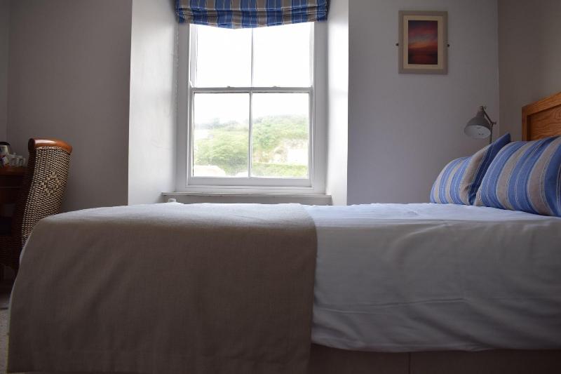 Harbour Inn image