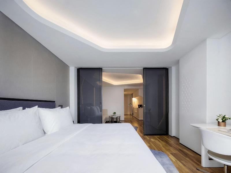 Flyzoo Hotel -- Alibaba image