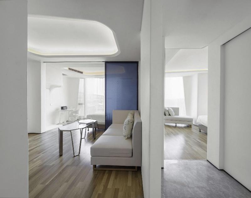 Flyzoo Hotel -- Alibaba image