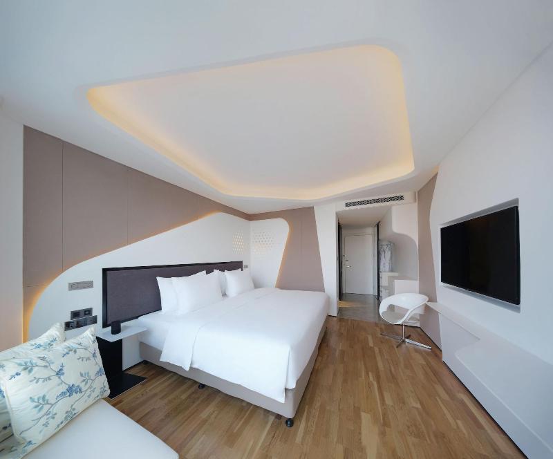 Flyzoo Hotel -- Alibaba image