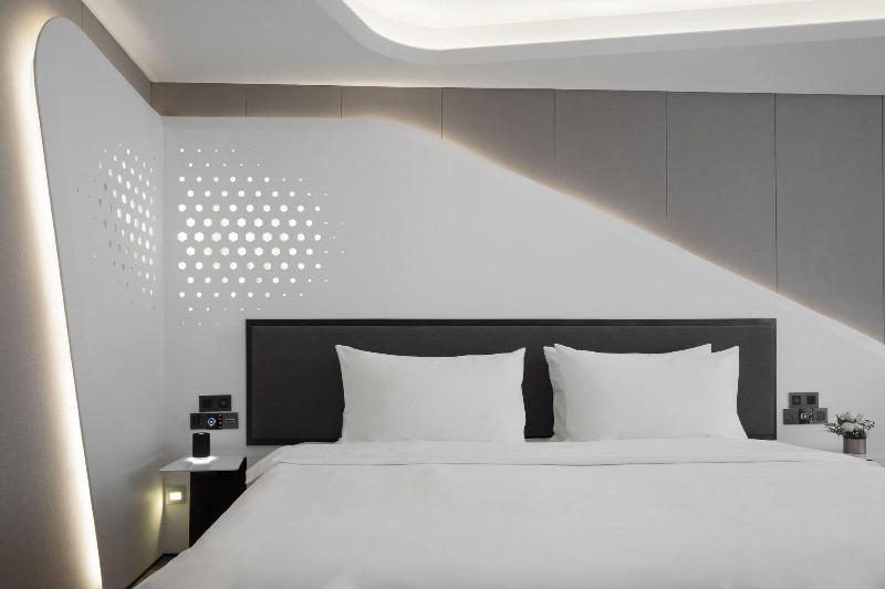 Flyzoo Hotel -- Alibaba image